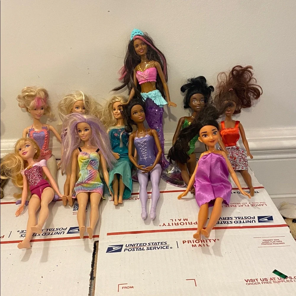 5 pounds bundle of 18 Dolls good condition see pictures - Picture 2 of 2